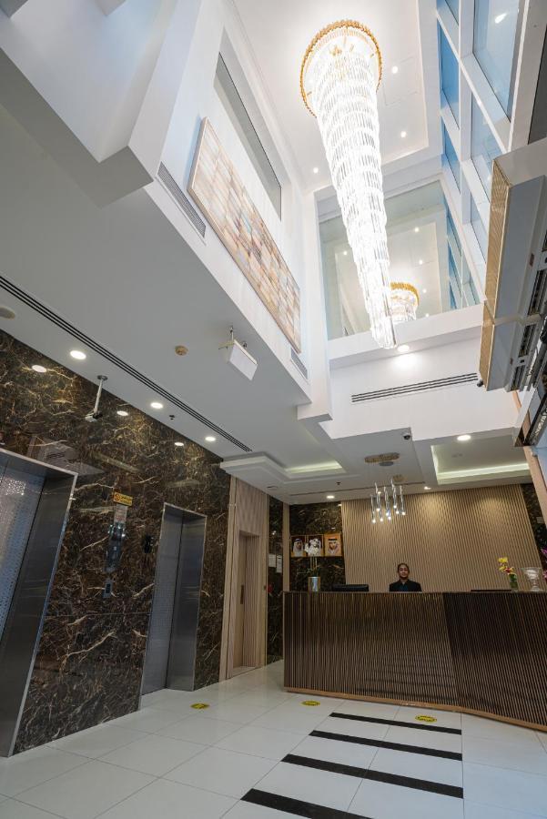 Vista City Hotel Dubai Buitenkant foto