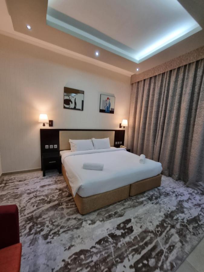 Vista City Hotel Dubai Buitenkant foto