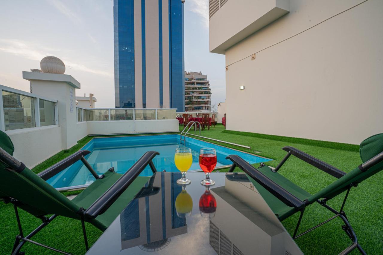 Vista City Hotel Dubai Buitenkant foto