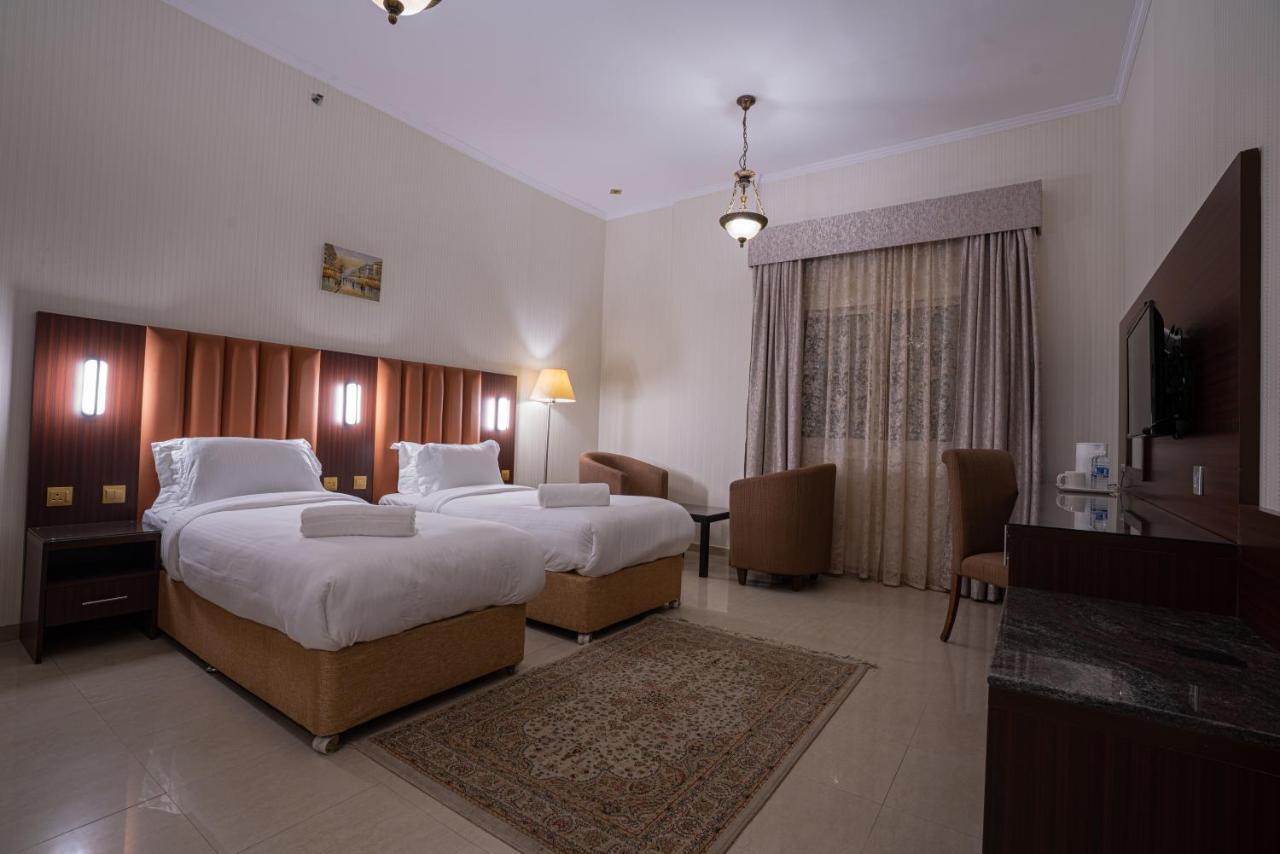 Vista City Hotel Dubai Buitenkant foto