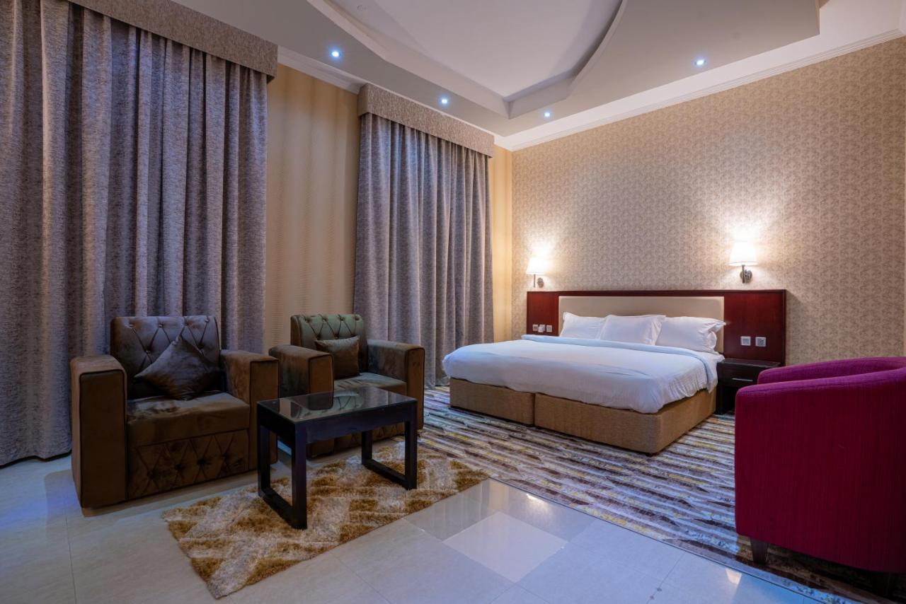 Vista City Hotel Dubai Buitenkant foto